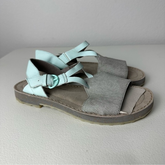 NWOT Camper Blue Gray PimPom Strappy Sandals Size 36 or 6 - Picture 1 of 7